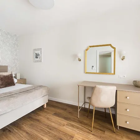 Vanilla Oasis - 2Br & Terrace & Parking - Old Town Apartamento *